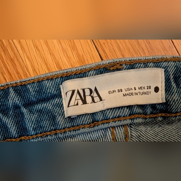 Zara Blue Straight Jeans with Worn-In Look - Picture 4 of 7